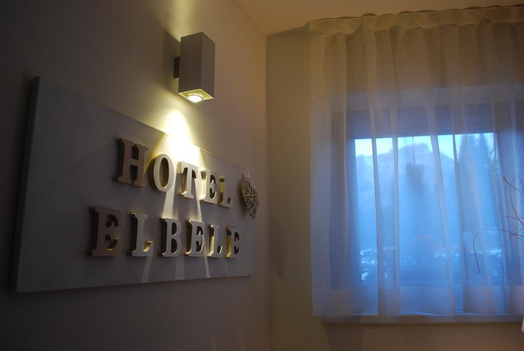 Hotel Elbele Garnì Folgaria Exterior foto