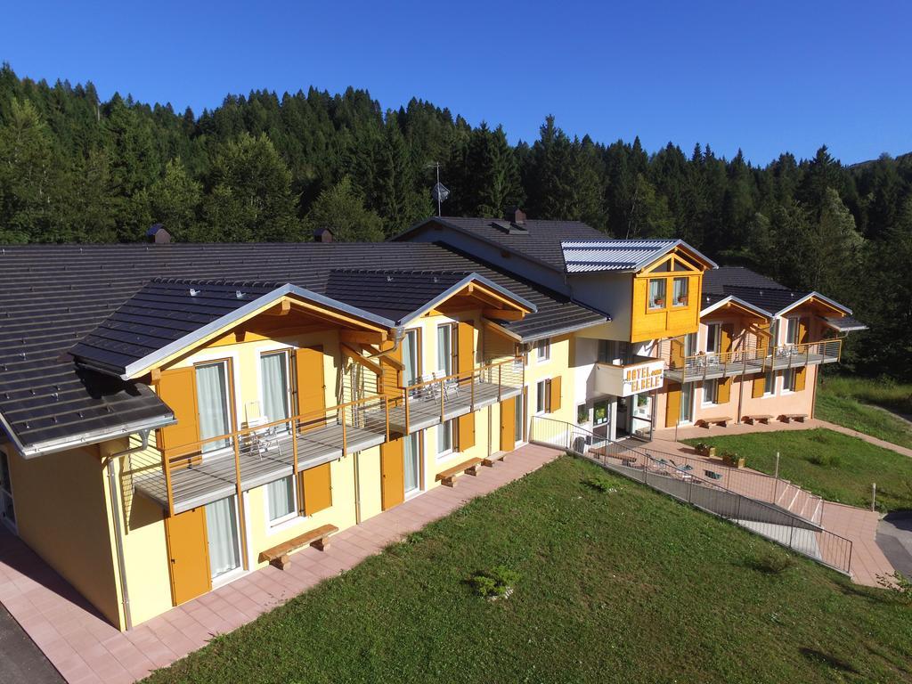 Hotel Elbele Garnì Folgaria Exterior foto